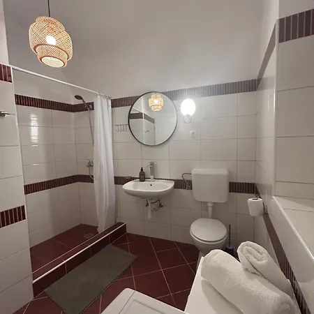 Apartment Old Town Nest Steps From Kalelarga *