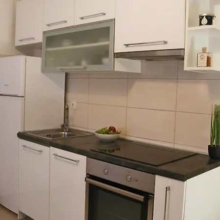 Apartment Old Town Nest Steps From Kalelarga Zadar